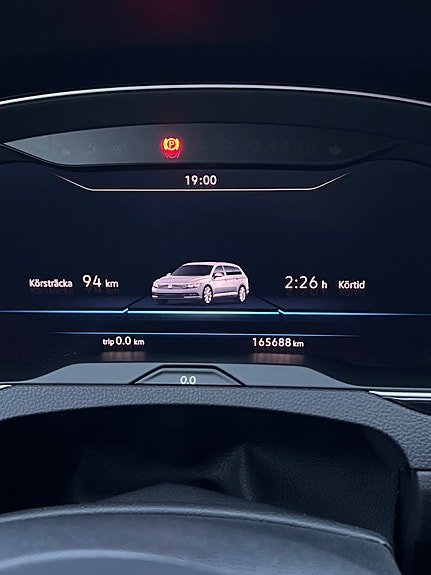 Volkswagen Passat 9 of 12