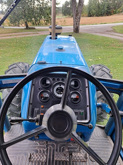 Ford 8210 6 of 6