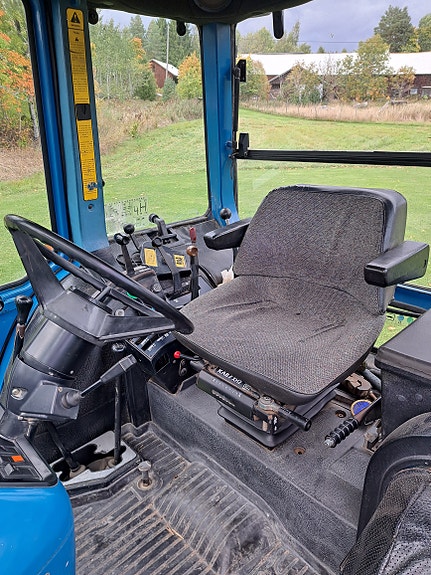 Ford 8210 4 of 6