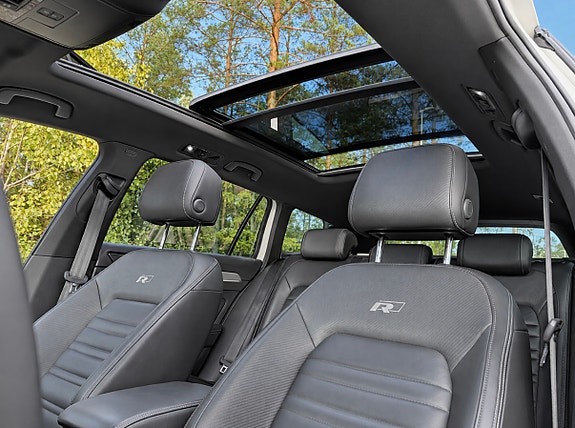 Volkswagen Passat 13 of 25