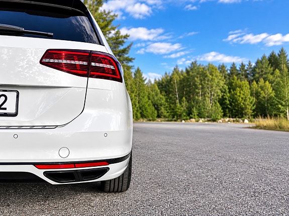 Volkswagen Passat 7 of 25