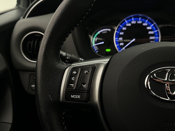 Toyota Yaris 14 of 29
