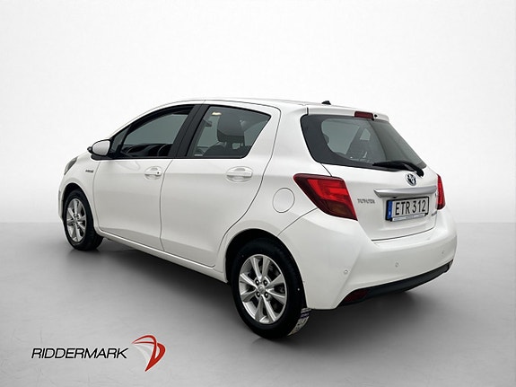 Toyota Yaris 8 of 29