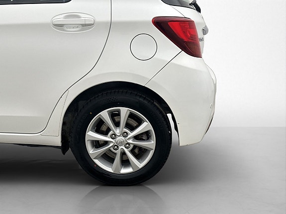 Toyota Yaris 26 of 29
