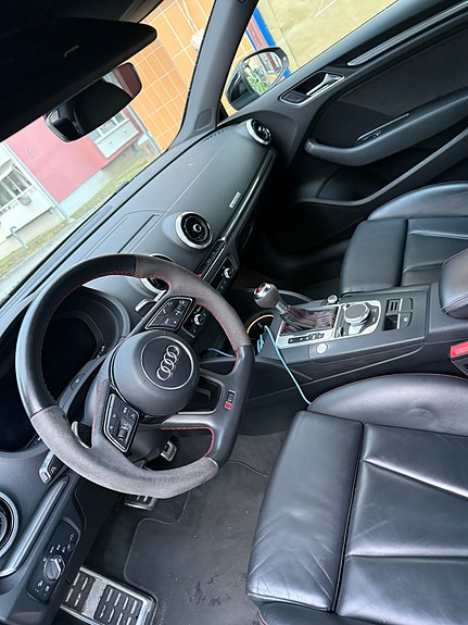 Audi RS3 4 of 6