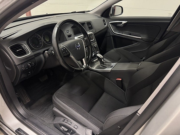 Volvo S60 12 of 22