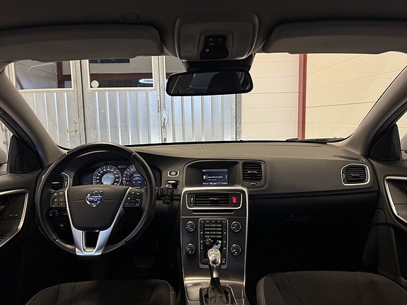 Volvo S60 13 of 22