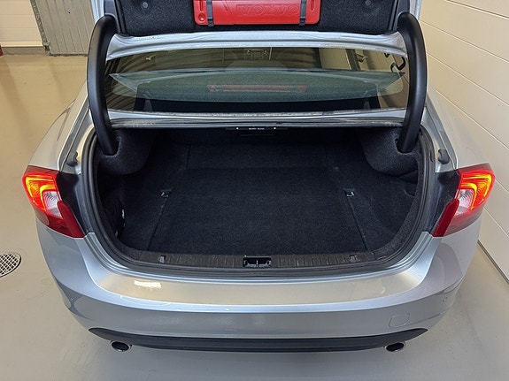 Volvo S60 5 of 22