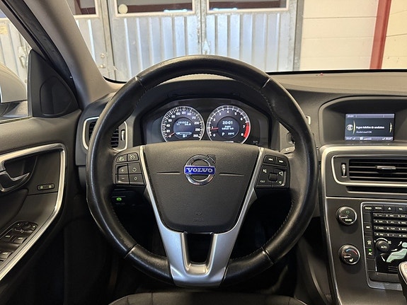 Volvo S60 14 of 22