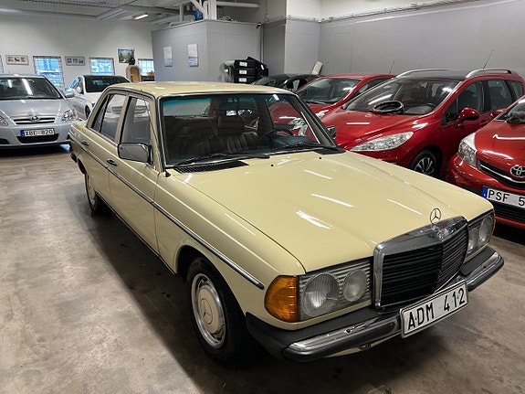 Mercedes-Benz 200 8 of 22