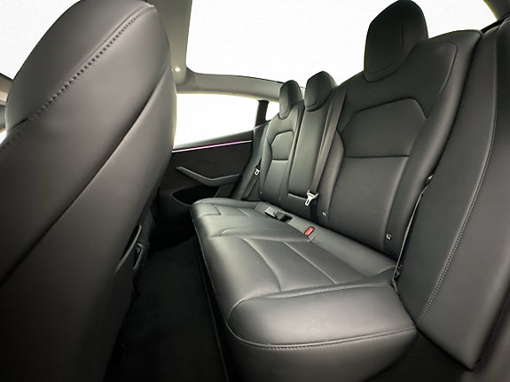 Tesla Model 3 26 of 30