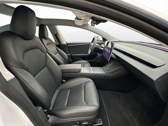 Tesla Model 3 24 of 30