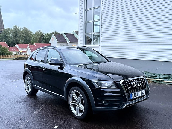 Audi Q5 2 of 9