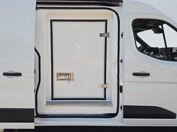 Renault Master 12 of 18