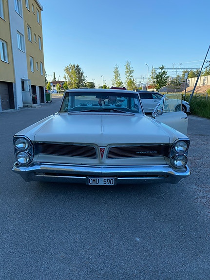 Pontiac Catalina 2 of 8