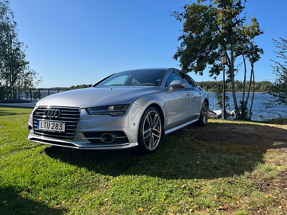 Audi A7 2 of 11