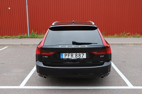 Volvo V90 8 of 22