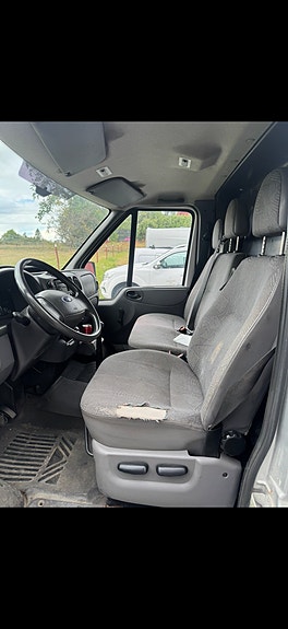 Ford Transit 2 of 4