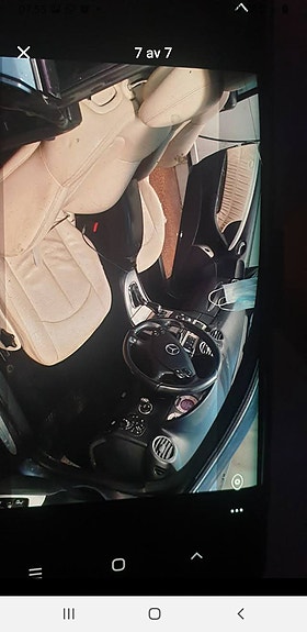 Mercedes-Benz CLK220 4 of 6