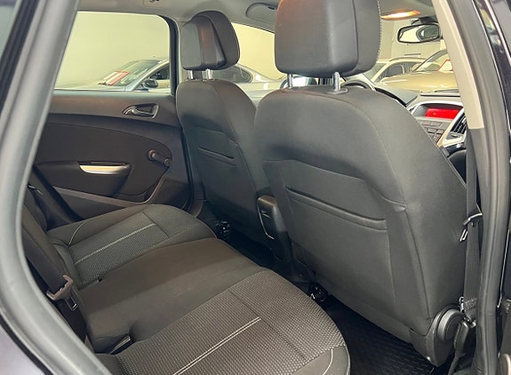 Opel Astra 10 of 14