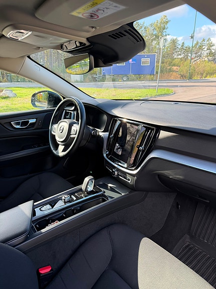 Volvo V60 13 of 14