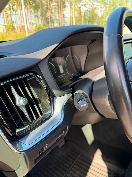Volvo V60 11 of 14