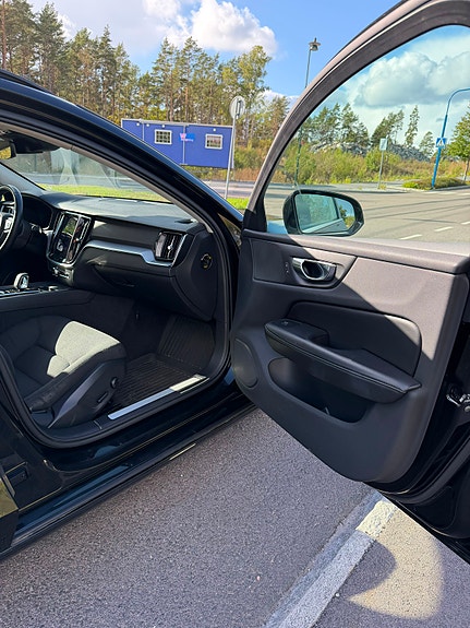 Volvo V60 14 of 14