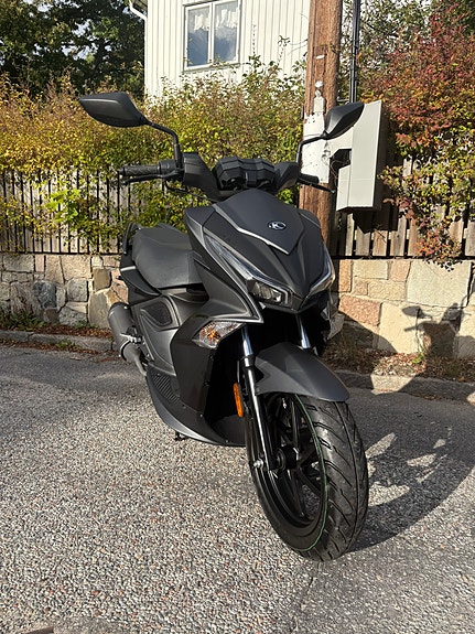 Kymco Super 8R 2 of 12