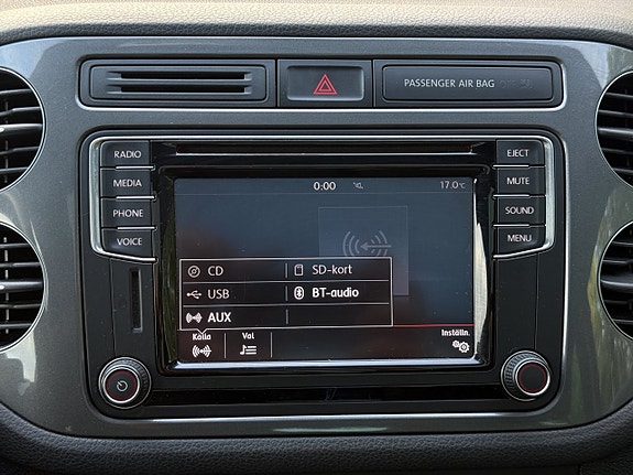 Volkswagen Tiguan 30 of 30