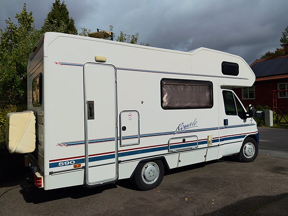 Swift Royale 590 2 of 14