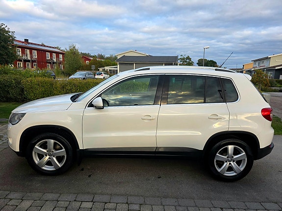 Volkswagen Tiguan 2 of 26