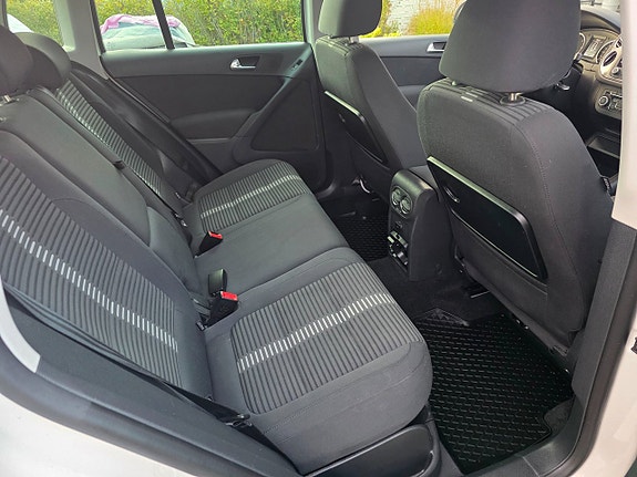 Volkswagen Tiguan 14 of 26