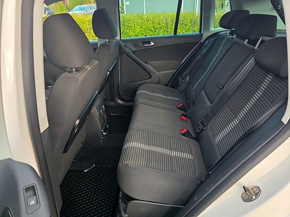 Volkswagen Tiguan 15 of 26