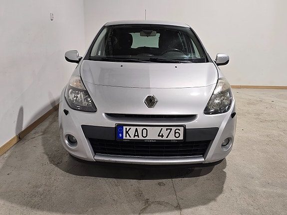 Renault Clio 2 of 14