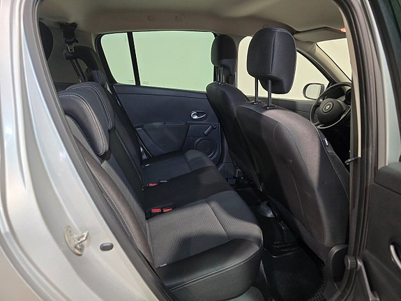 Renault Clio 12 of 14
