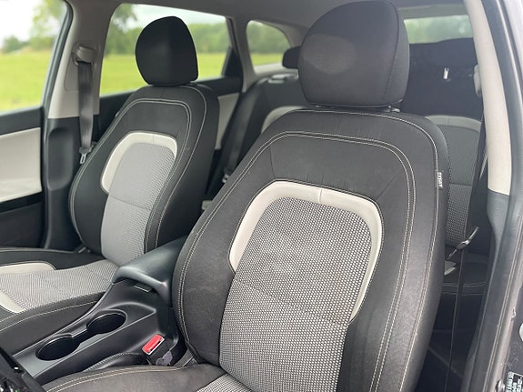 Kia Ceed 10 of 16