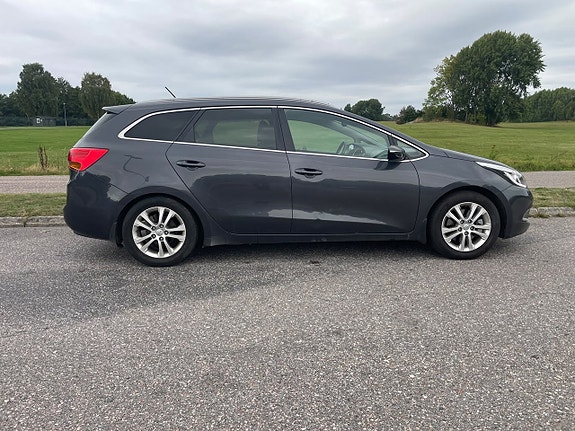 Kia Ceed 3 of 16