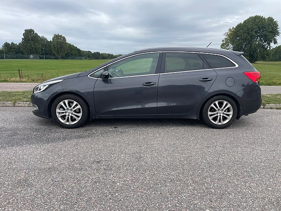 Kia Ceed 2 of 16