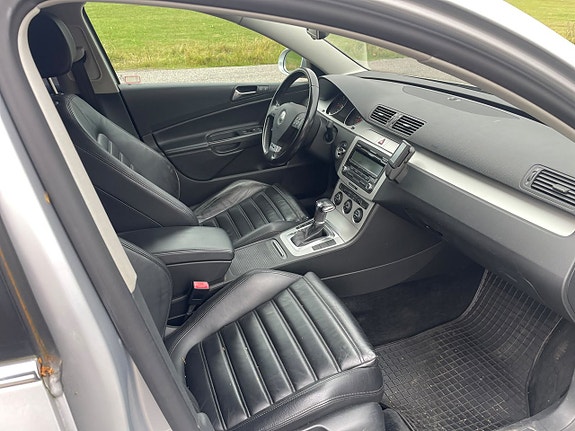 Volkswagen Passat 7 of 16