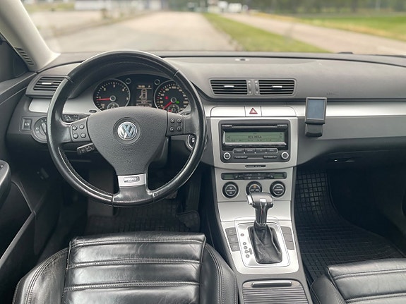Volkswagen Passat 6 of 16