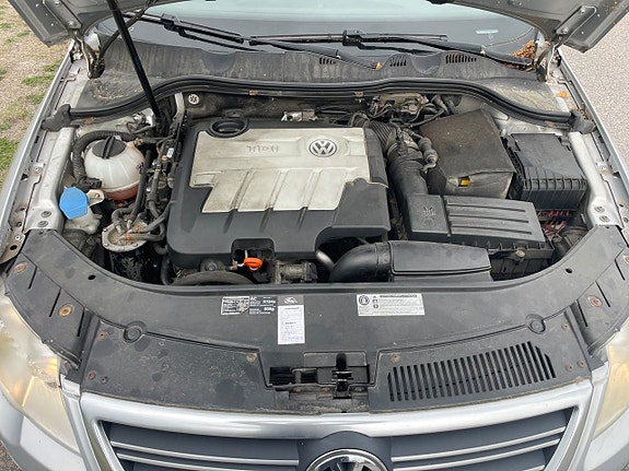 Volkswagen Passat 15 of 16