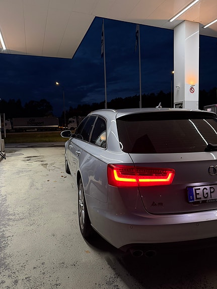 Audi A6 2 of 10