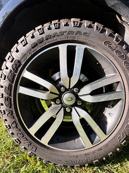 Land Rover Discovery 4 8 of 26