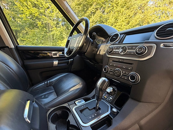 Land Rover Discovery 4 29 of 30