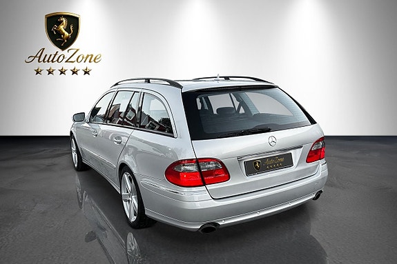 Mercedes-Benz E320 6 of 22