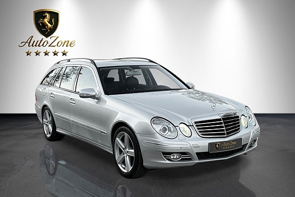 Mercedes-Benz E320 8 of 22