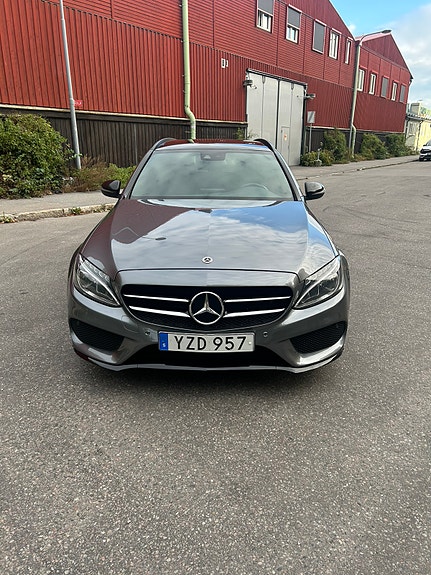 Mercedes-Benz C180 4 of 8