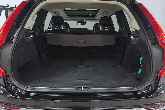 Volvo XC90 12 of 25