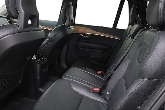 Volvo XC90 13 of 25