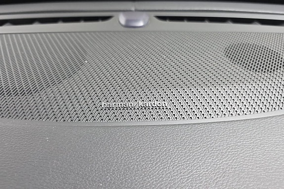 Volvo XC90 23 of 25